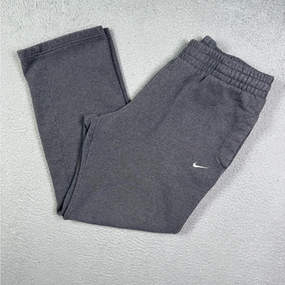 Nike grey sweatpants - Picture 1 of 4